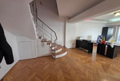 B-ul Unirii la intersectie cu strada Traian, stradal, 10 minute metrou, - 9