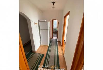 Apartament cu 4 camere decomandat în Central - 4