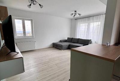 Apartament cu 2 camere, decomandat - zona Tractorul - 2