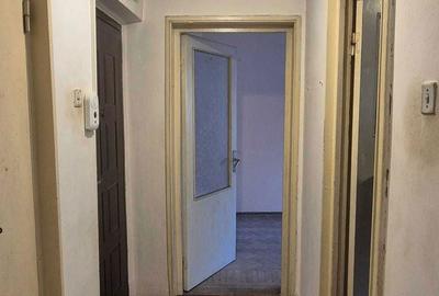 Apartament cu 3 camere semidecomandat în Central - 4