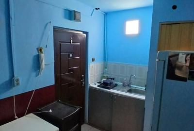 Vând urgent garsonieră mobilata și utilata complet, clima,cabina de dus,wc,frigi - 5