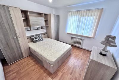 Apartament cu 2 camere decomandat, mobilat în Cetate
