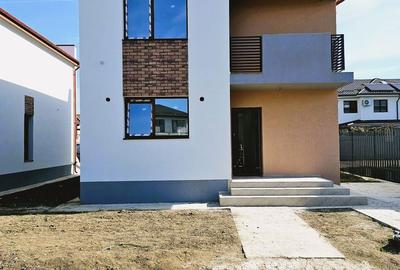 Casă cu 4 camere în Berceni