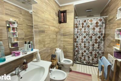 Apartament cu 4 camere decomandat în Central - 4