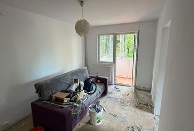 Apartament cu 3 camere semidecomandat în Central - 2