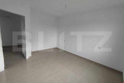 Casă cu 5 camere cu Canalizare în Podari - 1