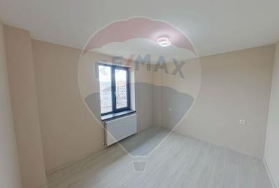 Apartament cu 4 camere de vanzare,  str. 1 Decembrie 1918 - 5
