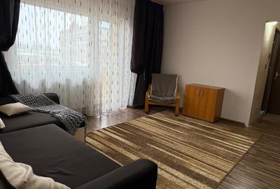 Apartament 3 camere, cu centrală termică- Str. 6 Vânători lângă AFI 370 € - 1
