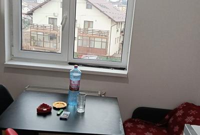 Garsonieră decomandată în Central - 8