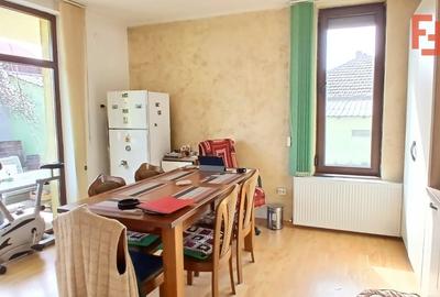 Casă individuală cu 5 camere cu Canalizare în Ronaț - 2