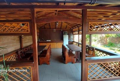 Vanzare pensiune 8 camere, 2 Mai - 5