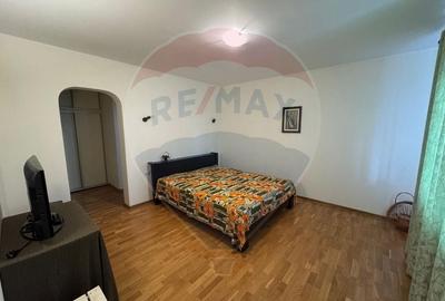 Casă cu 6 camere cu Teren 1263 Mp în Dărmănești - 13