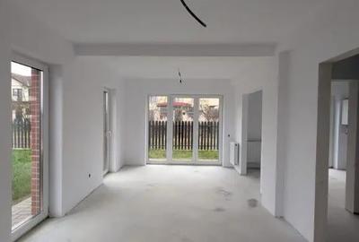Casă cu 3 camere cu Teren 118 Mp în Florești