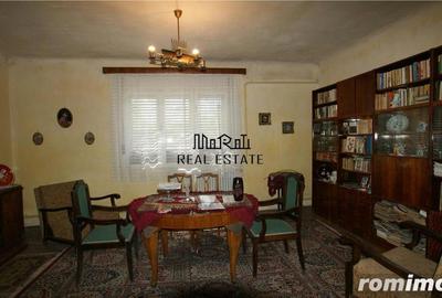 Casă cu 5 camere cu Teren 605 Mp în Central - 2