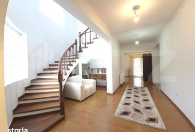 Casă cu 5 camere cu Teren 2500 Mp în Buciumeni - 3