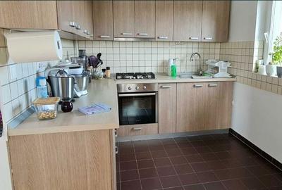Apartament cu 3 camere decomandat în Chitila - 1