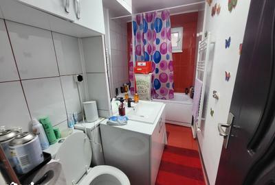 Apartament cu 3 camere decomandat în Micro 13 - 4