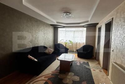 Apartament cu 3 camere semidecomandat în Central