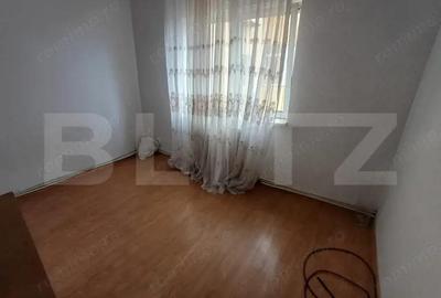 Apartament de vanzare, cu 3 camere, 70 mp, zona Revolutiei - 4