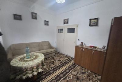 Duplex cu 3 camere cu Canalizare în Central - 1