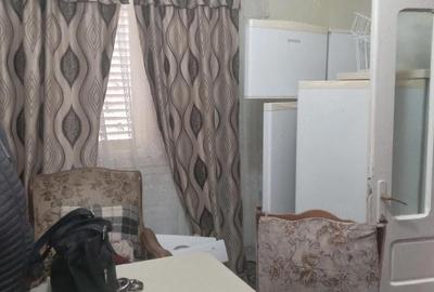 Casă cu 3 camere cu Teren 2400 Mp în Central - 4