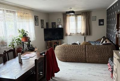 Casă cu 4 camere în Ipotești - 1
