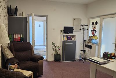 Spațiu comercial, de 68 mp, în Capitol - 3