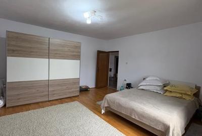 Casă individuală cu 5 camere cu Teren 1570 Mp în Est - 2