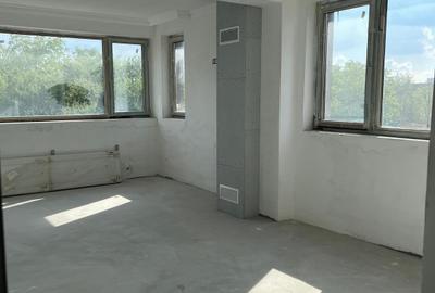 Casă cu 10 camere cu Canalizare în Voluntari - 2