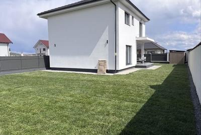 Casă cu 4 camere în Cristian - 2