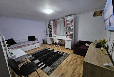 Casă cu 4 camere în Exterior Vest - 2