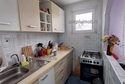Apartament cu 2 camere decomandat, mobilat în Titan