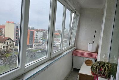Apartament cu 2 camere semidecomandat în Circumvalațiunii - 5