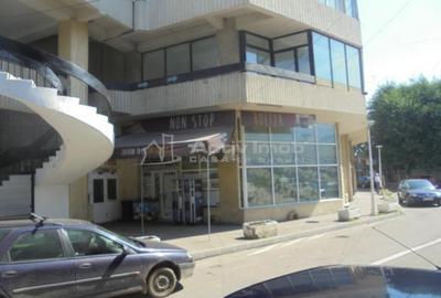 Spațiu comercial, de 151 mp, în Central - 2