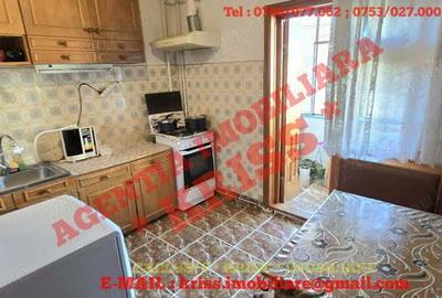 Apartament cu 3 camere decomandat în Eremia - 9