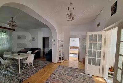 Casă cu 5 camere cu Canalizare în Central - 6