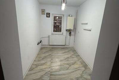 De vanzare spatiu comercial iesire bulevard - 4