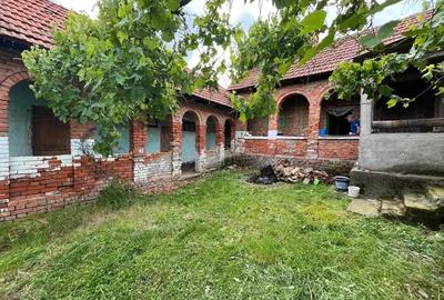 Casă cu Teren 1699 Mp în Honorici - 11