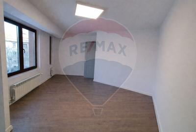 Pta Unirii - 96 mp Spațiu de birouri / rezidential + 1 loc parcare - 11