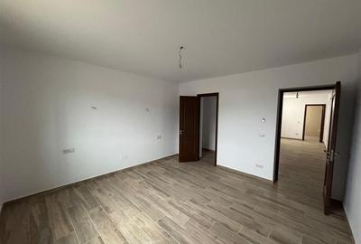 Vila deosebita Parter + Mansarda de vanzare in Odobesti - 19