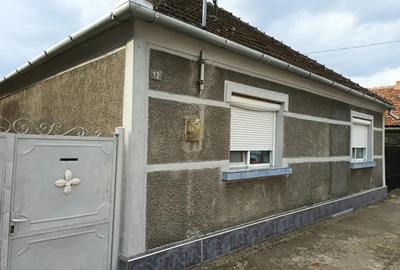 Casă cu 3 camere în Central