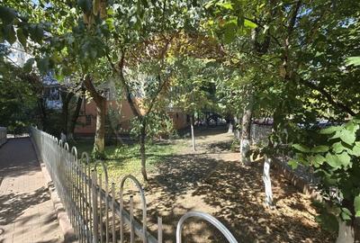 DE VANZARE Apartament cu 4 camere in zona 1 DECEMBRIE 1918 - 22