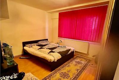 Apartament 1 camera la mansarda cu centrala proprie zona Soa