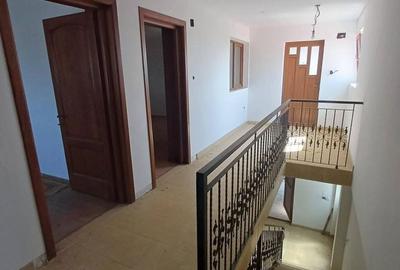 Casă cu 4 camere cu Teren 1130 Mp în Central - 14