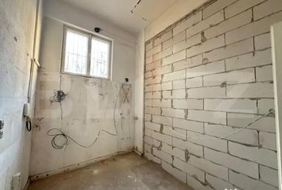 Spațiu comercial, de 87 mp, în Decebal - 3