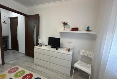 Apartament cu 3 camere semidecomandat în Titan - 9