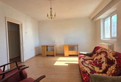 Apartament cu 3 camere decomandat în Trocadero - 4