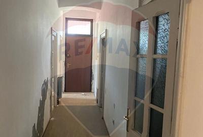 Casa / Vila cu 5 camere de vanzare in zona Central - 32