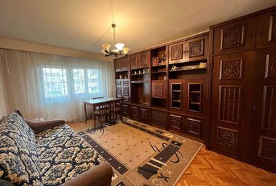 Apartament cu 3 camere decomandat în Turnișor - 1