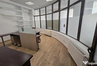 Spațiu comercial, de 180 mp, în Central - 3